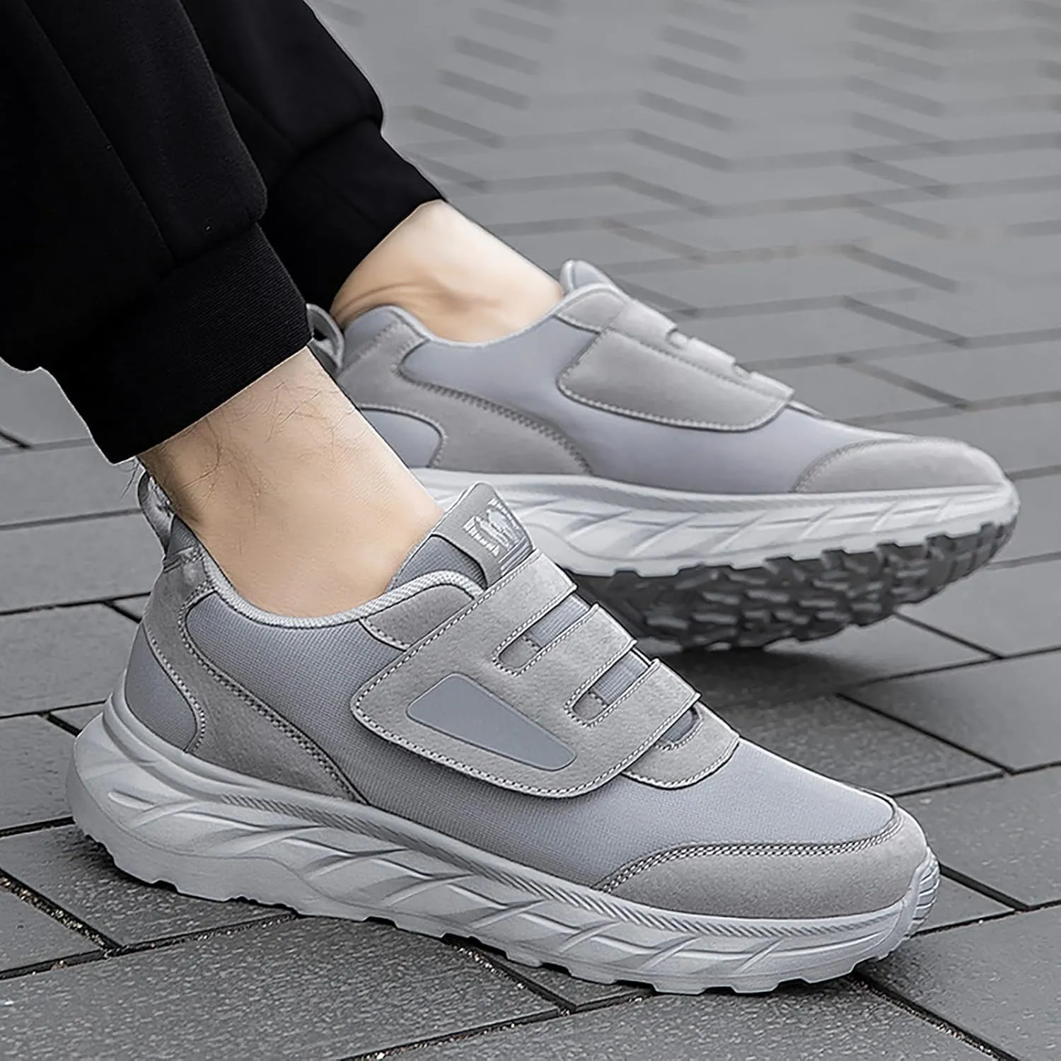 Slip on Walking Shoes Women Memory Foam Non Slip Running Shoes Wide Width Breathable Gym Workout Shoes Lightweight Fashion Sneakers