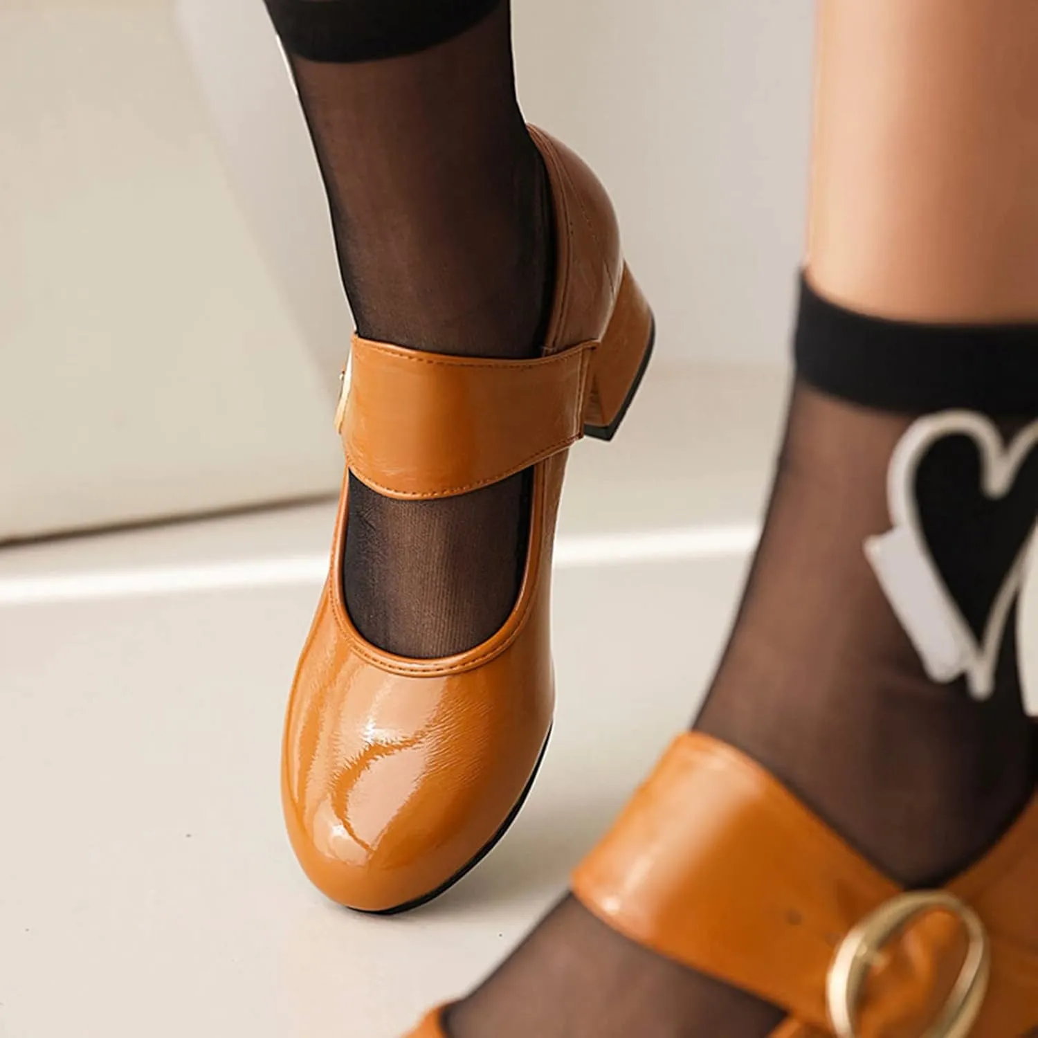 Women Retro Round Toe Mary Janes Patent Leather Chunky Mid Heel Pumps Casual Buckle Strap Dress Shoes